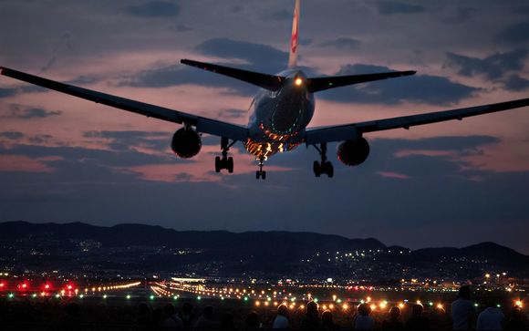 迫力ある飛行機と夜景を楽しめる 大阪の穴場デートスポット Aumo Gree ニュース